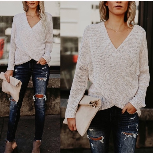 Last 1️⃣ Oatmeal Front Overlap Sweater - Picture 4 of 6